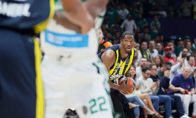 Μπάσκετ: Η τρελή πρόταση του Παναθηναϊκού για τον Νάιτζελ Χέιζ Ντέιβις