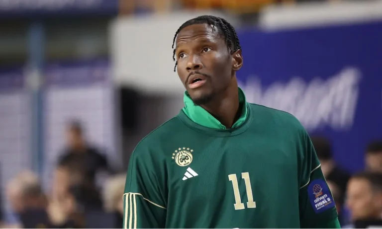 Μπάσκετ: Μότσαρτ πριν τον τελικό για Χέιζ Ντέιβις