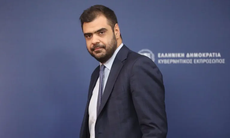 Κοινωνία: Παύλος Μαρινάκης: «Πυρά» από Liberation και Deutsche Welle για τις νομικές απειλές που εκτόξευσε σε Έλληνα δημοσιογράφο