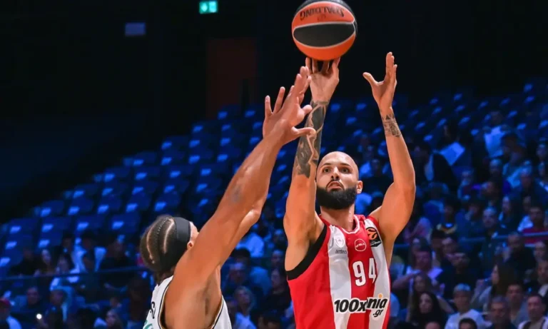 Μπάσκετ: Πάτησε τη γραμμή ο Φουρνιέ στο τρίποντο της ισοφάρισης;