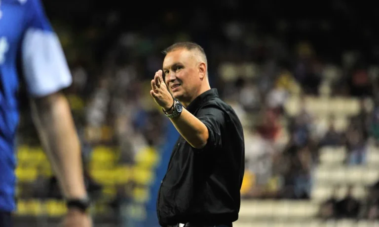 Ποδόσφαιρο: Για ποιο λόγο ο Θόδωρος Καρυπίδης επέλεξε τον Μιχάλη Γρηγορίου για τον πάγκο του Άρη