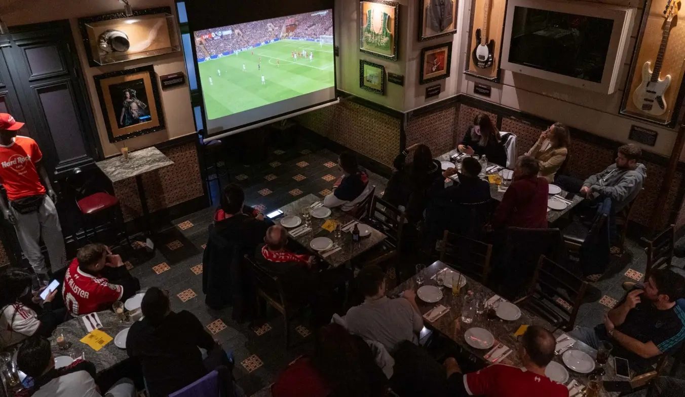 Με επιτυχία πραγματοποιήθηκε watch party της interwetten για το Liverpool – Manchester City παρουσία των Emile Heskey, Lothar Matthäus και Peter Stöger