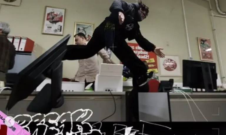 Κοινωνία: Επιτέλους κοινή λογική: Η διαφήμιση της ΙΟΝ BREAK που «κολάκευε» τη νεανική παραβατικότητα και η απόφαση να απαγορευτεί στην τηλεόραση