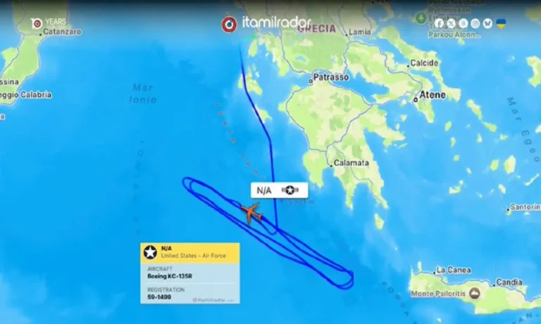 Ελληνοτουρκικά: USAF KC 135 σε επαναλαμβανόμενη αποστολή ανοιχτά της Πελοποννήσου – Τι δείχνει η εικόνα