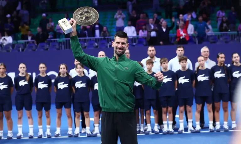 Μπάσκετ: Αποδοκιμάζουν τον Τζόκοβιτς στο ΟΑΚΑ και τον αποθεώνουν στο ΣΕΦ