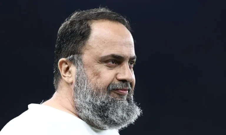 Ποδόσφαιρο: Ο Βαγγέλης Μαρινάκης πληρώνει τα πούλμαν των οπαδών της Φόρεστ στην Κωνσταντινούπολη