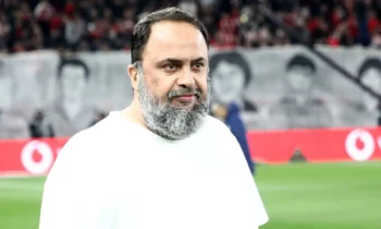 Ποδόσφαιρο: Βαγγέλης Μαρινάκης: Μεγάλη ομιλία στους παίκτες στο Ρέντη, ανακοίνωσε τεράστιο μπόνους για Λεβερκούζεν και έξτρα μπόνους για νίκες στο πρωτάθλημα – Τι είπαν Μεντιλίμπαρ και παίκτες