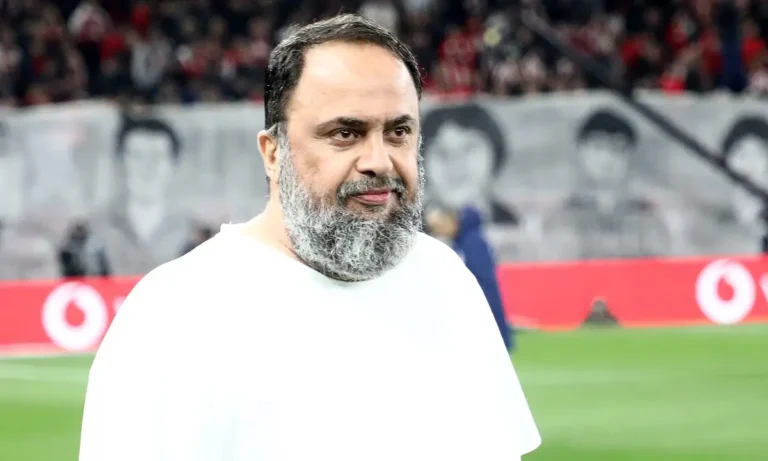 Ποδόσφαιρο: Βαγγέλης Μαρινάκης: Μεγάλη ομιλία στους παίκτες στο Ρέντη, ανακοίνωσε τεράστιο μπόνους για Λεβερκούζεν και έξτρα μπόνους για νίκες στο πρωτάθλημα – Τι είπαν Μεντιλίμπαρ και παίκτες