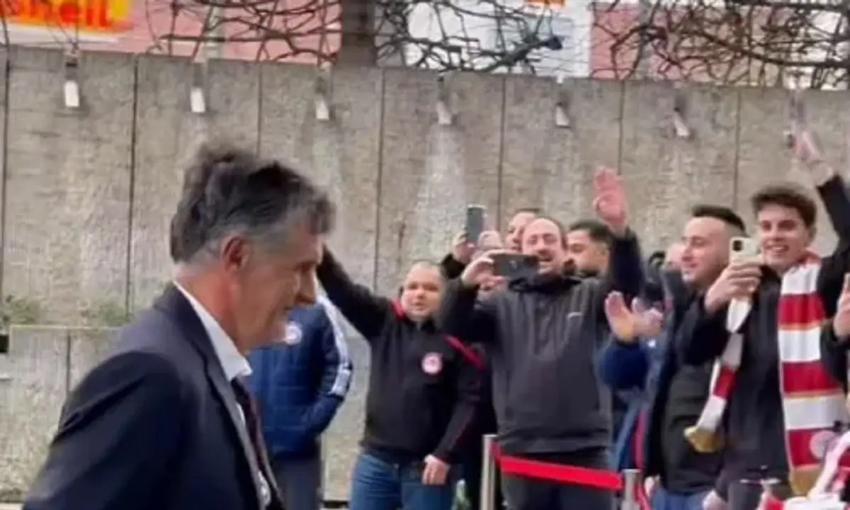 Δεν πίστευε στα μάτια του ο Μεντιλιμπαρ από τον κόσμο του Ολυμπιακού στη Γερμανία