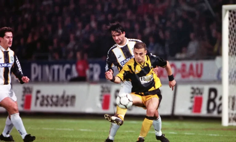 Ποδόσφαιρο: Ντέμης Νικολαϊδης: Δεν ήταν πέναλτι το χέρι του Κοστίνια