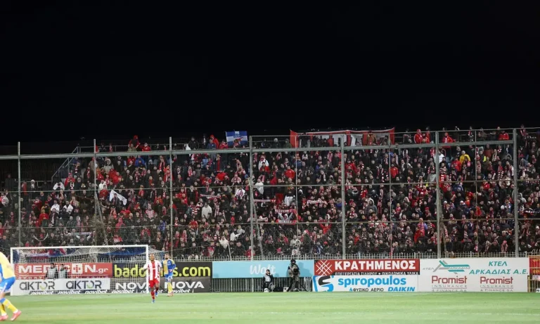 Ποδόσφαιρο: Ολυμπιακός: Χιλιάδες φίλαθλοι στη Λιβαδειά