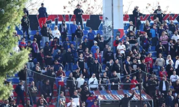 Ποδόσφαιρο: Πανιώνιος: Έγινε η νύχτα μέρα στη Νέα Σμύρνη, υποδοχή με καπνογόνα και συνθήματα στους παίκτες μετά τον θρίαμβο στην Καλαμάτα (vid)