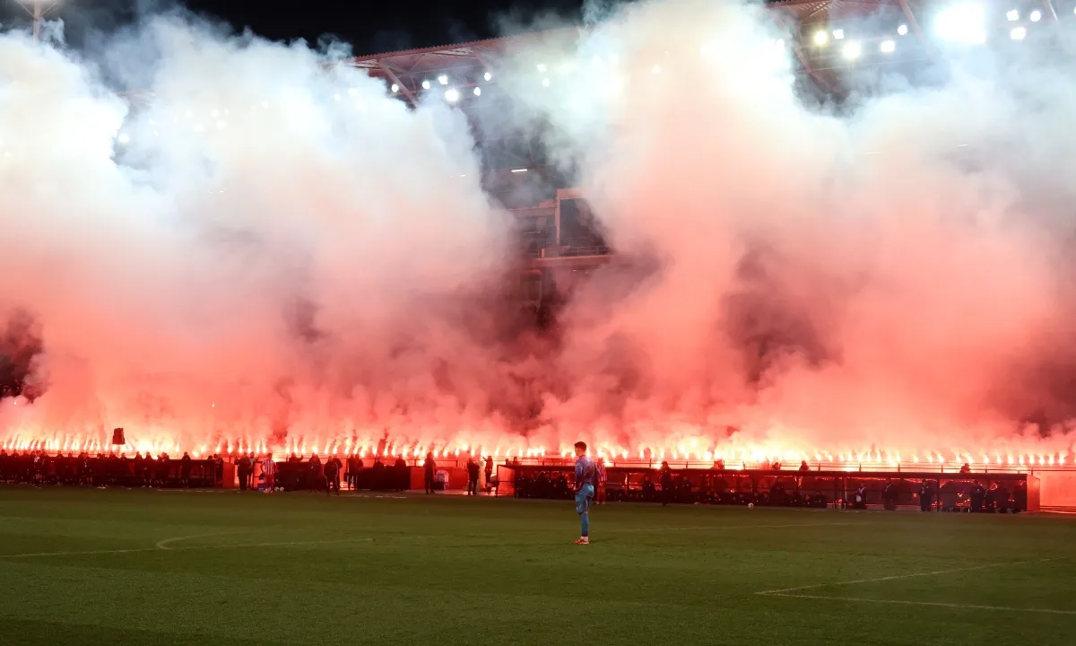 Ο ΠΑΟΚ νίκησε 4-1 τον Πανσερραϊκό στην Τούμπα, σε ένα παιχνίδι με έντονο συναισθηματικό φορτίο και τέσσερα γκολ πριν το 26ο λεπτό. αετόπουλα
