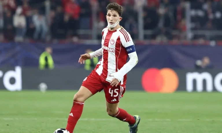 Ποδόσφαιρο: Στο πάνθεον των ηρώων του Ολυμπιακού ο Παναγιώτης Ρέτσος