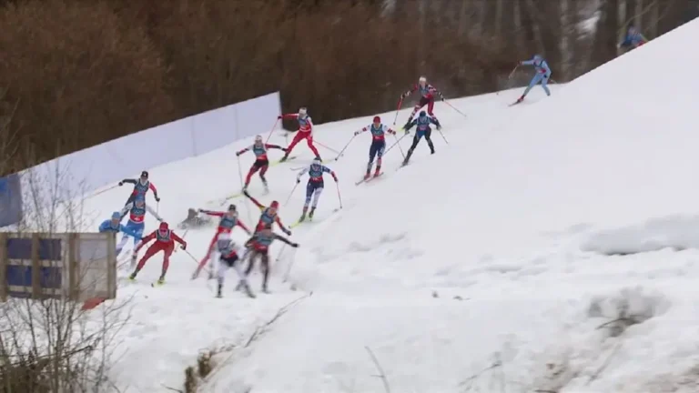 Σπορ: Χειμερινοί Ολυμπιακοί Αγώνες: Καραμπόλα και πτώσεις στην εκκίνηση στο σκι (vid)