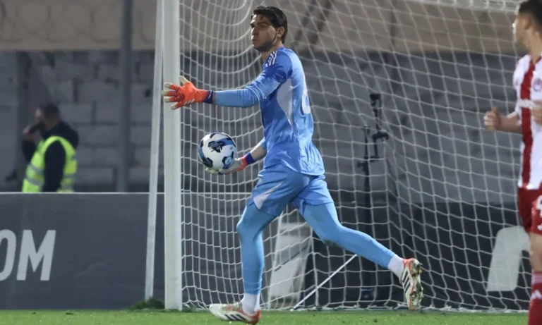 Ποδόσφαιρο: Βαρούχας: «Δεν υπάρχει αποβολή, αλλά ο Τζολάκης δεν κάνει θέατρο»