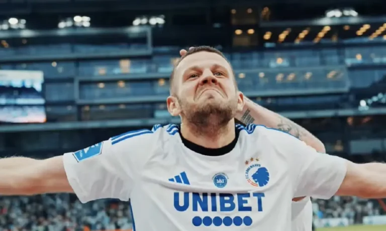 Ποδόσφαιρο: Έρχεται μεταγραφική κόντρα ΑΕΚ – Ολυμπιακού για τον Ντένις Βάβρο