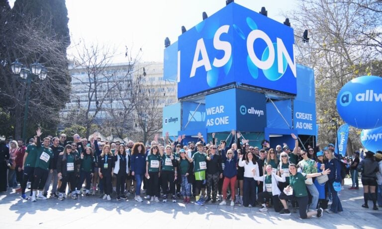 Περισσότεροι από 30.000 δρομείς έτρεξαν σαν ένα στον Ημιμαραθώνιο της Αθήνας (vid.) – Οι δράσεις της Allwyn που απογείωσαν την εμπειρία