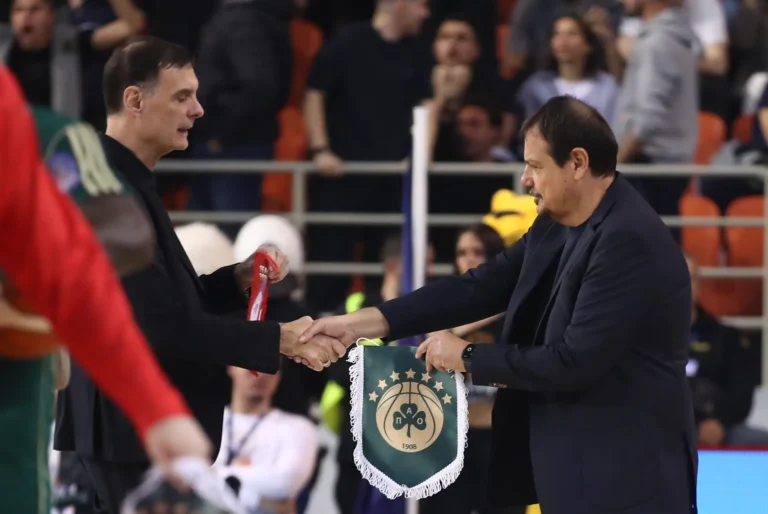 Μπάσκετ: Ο Μπαρτζώκας έχει πάρει τον… αέρα του Εργκίν Αταμάν