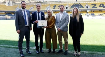 Ποδόσφαιρο: Σπουδαία διάκριση για την ΑΕΚ και την Allwyn Arena – Μόνο δυο σύλλογοι στην Ευρώπη έχουν κάτι ανάλογο