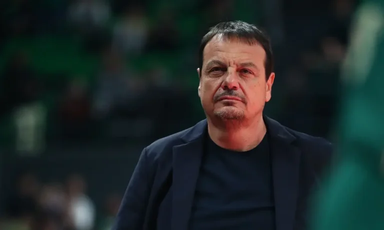 Μπάσκετ: Η τιμωρία της Euroleague έκοψε τα φτερά στον Εργκίν Αταμάν