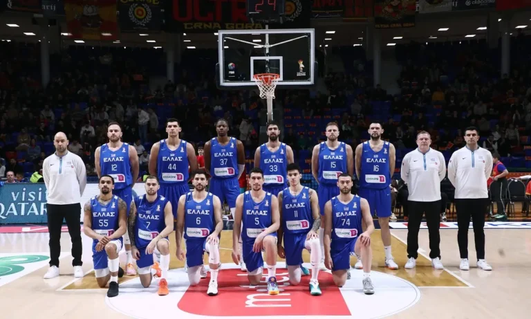 Μπάσκετ: Αυτή είναι η Εθνική μπάσκετ, ό διεθνής του Ολυμπιακού αποθέωσε τον διεθνή του Παναθηναϊκού