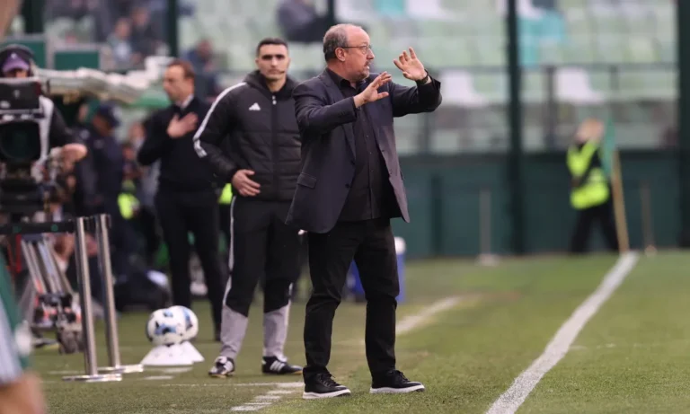 Ποδόσφαιρο: Το μάζεψε ο Μπενίτεθ όταν έμαθε για γκρίνιες στα αποδυτήρια!