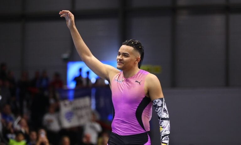 Σπορ: Εκπληκτικός Καραλής και πάλι – Έχασε στο τσακ το 6.20μ. – Νίκησε στη Ρουέν με ρεκόρ μίτινγκ 6.06μ.