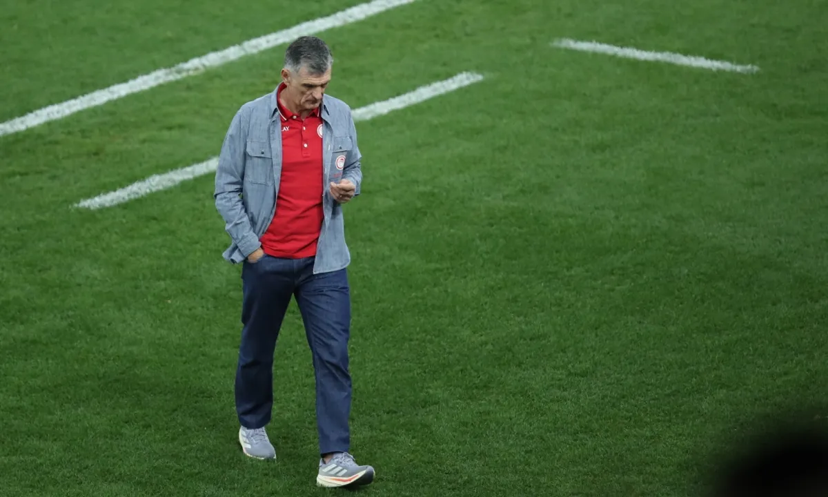 Το έχει μπερδέψει πολύ ο Μεντιλίμπαρ στον Ολυμπιακό…