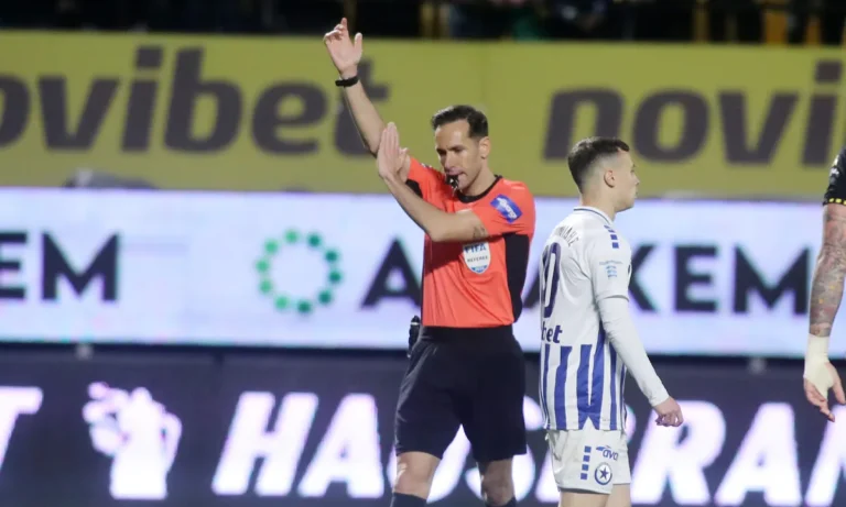 Ποδόσφαιρο: Διαιτησία: Το απόλυτο του Παπαπέτρου, η απόγνωση του Καρυπίδη και η ατάκα του Σπανού!