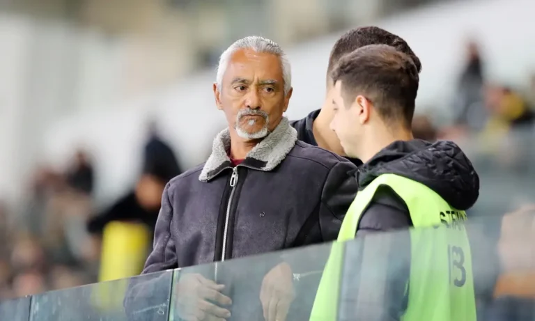 Ποδόσφαιρο: Έκπληξη της ΑΕΚ με τον Παύλο Παπαϊωάννου