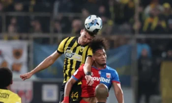 Ποδόσφαιρο: Βόλος – ΑΕΚ 2-2: Ο Ρέλβας έσωσε το βαθμό στο τέλος στο τρελό ματς του Βόλου