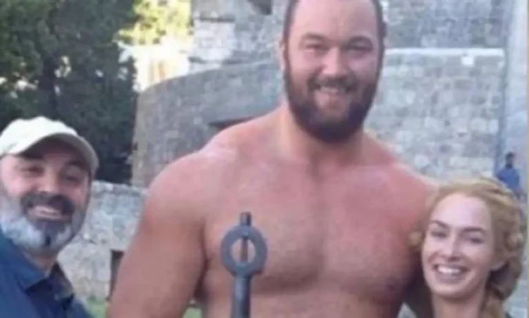 VIRAL: Το… «Βουνό» δίπλα σε κανονικούς ανθρώπους και δίπλα στον πατέρα και τον παππού του