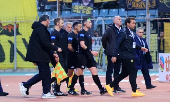 Ποδόσφαιρο: Διαιτησία: To VAR έσωσε το Βόλος – ΑΕΚ! Το 2-2 θα ήταν 1-4!