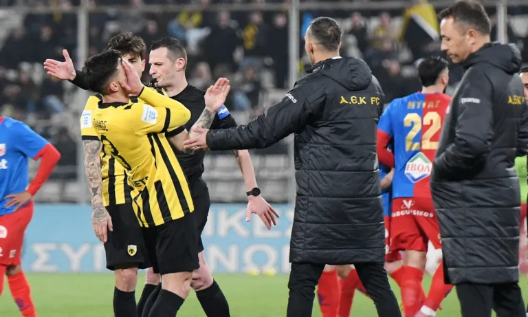 Ποδόσφαιρο: Αν υπάρχει επιθετικό στον Βύντα πριν το πέναλτι του Βόλου, κάνει φάουλ και ο Βάργκα πριν το 2-2 της ΑΕΚ!
