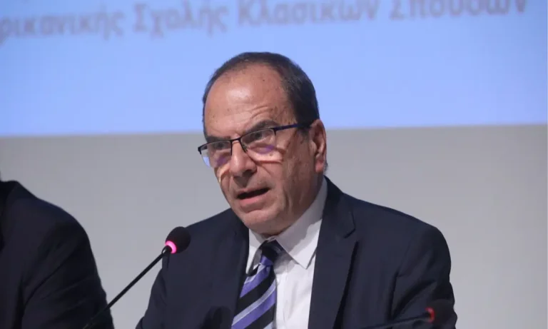 Κοινωνία: Kαρφιά Ράμμου για το Alitheia Forum: «Η εξουσία δεν μπορεί να ορίζει τι είναι αληθές και τι δεν είναι»