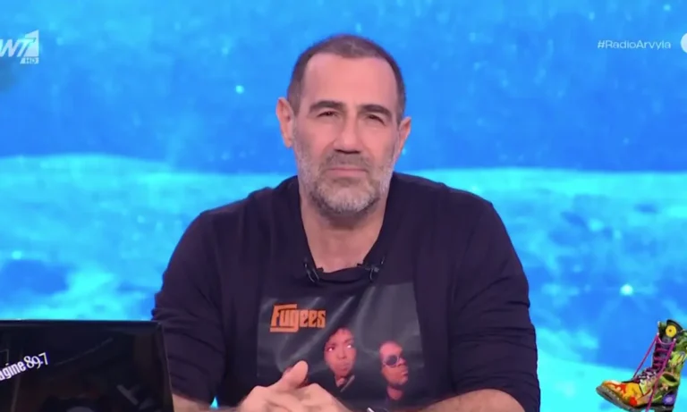 Κοινωνία: Αντώνης Κανάκης για Τέμπη: «Δεν μπορούν να πουν 3 χρόνια μετά ότι τα τρένα είναι ασφαλή – Τζογάρουν την ασφάλεια μας»